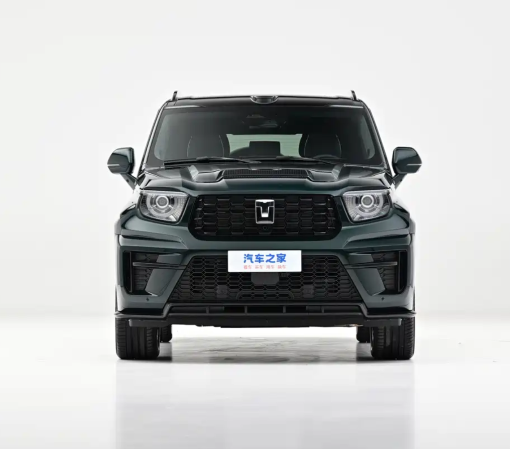 Tank 700 Hi4-T/Hi4-Z