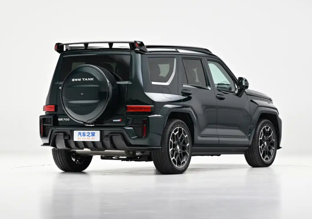 Tank 700 Hi4-T/Hi4-Z