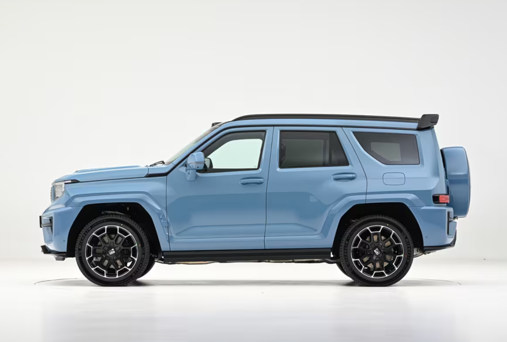 2026 Tank 700 Hi4-Z & Hi4-T