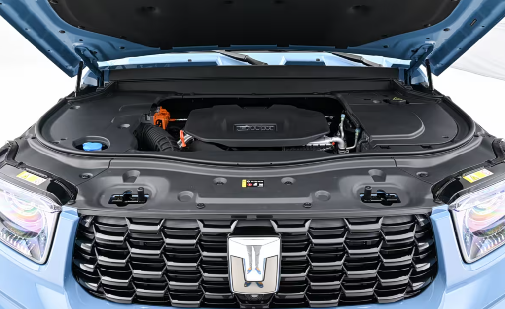 2026 Tank 700 Hi4-Z & Hi4-T