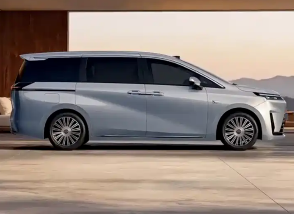 GAC Trumpchi Xiangwang E8 PHEV