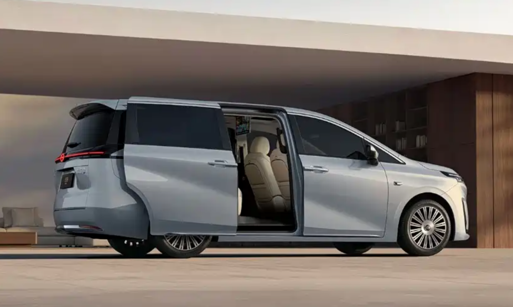 GAC Trumpchi Xiangwang E8 PHEV