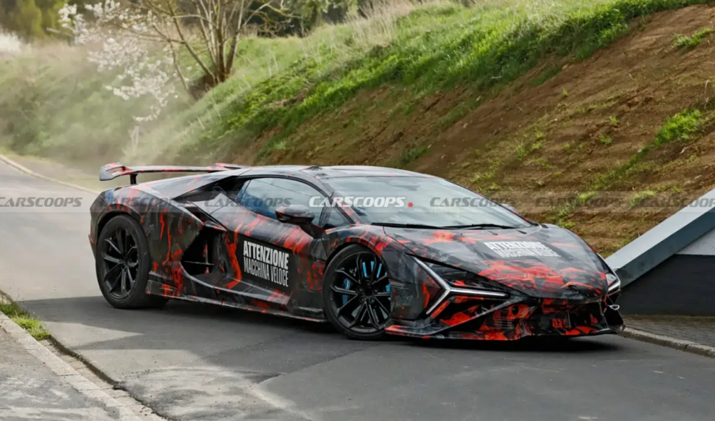 Lamborghini Revuelto SV