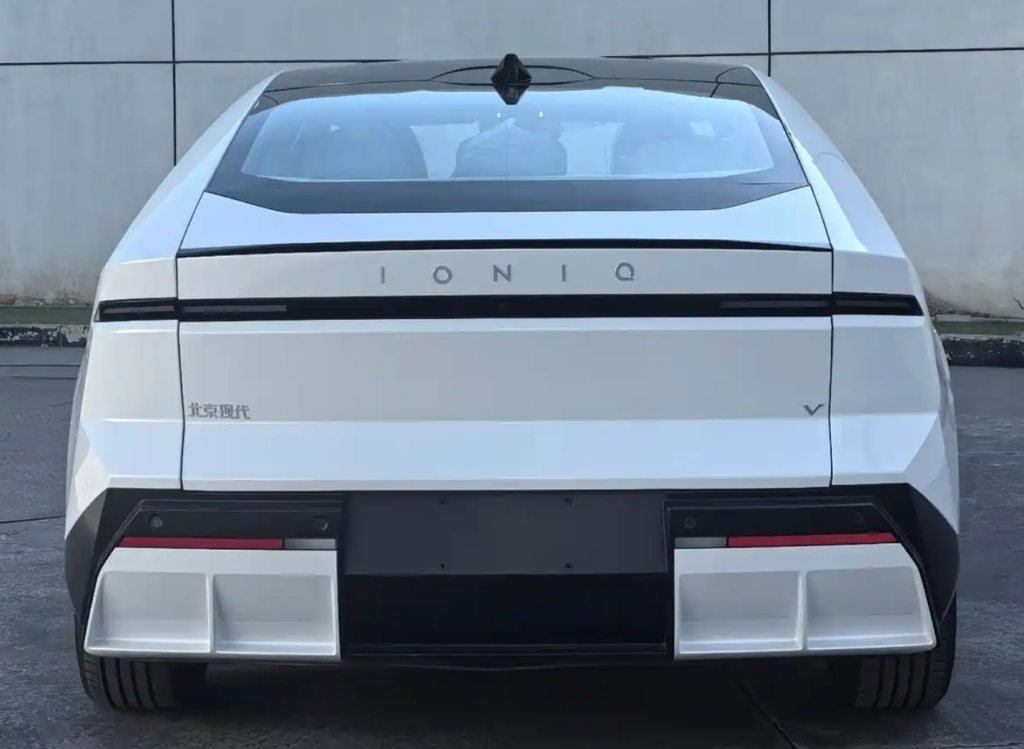Hyundai IONIQ V