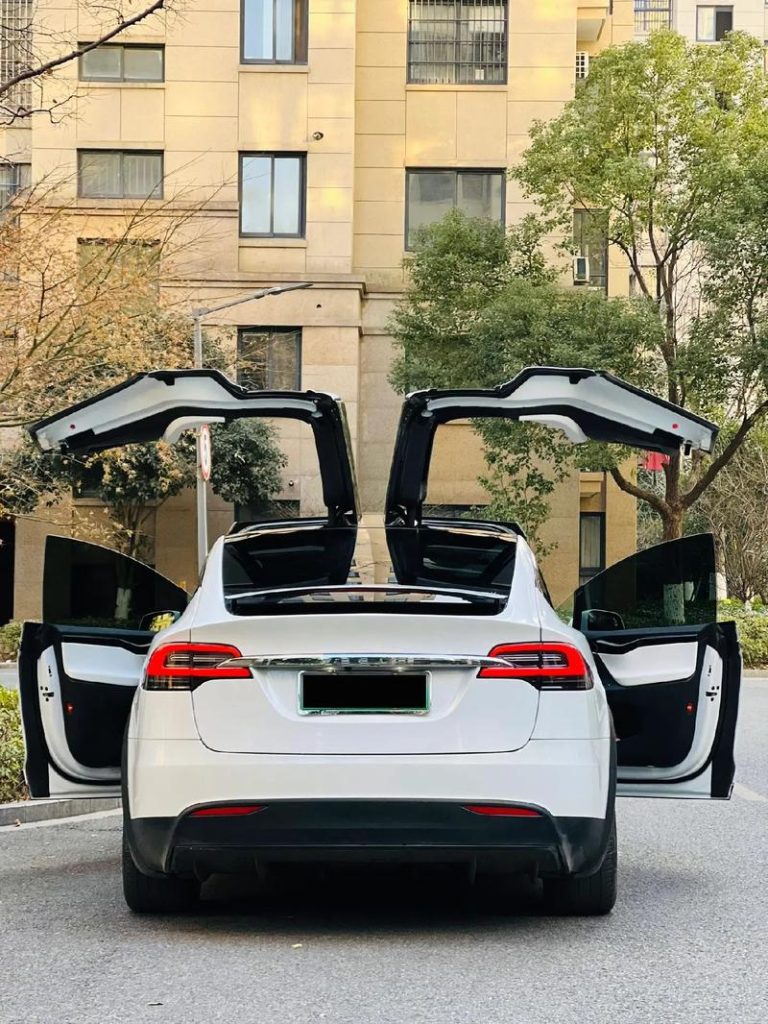 Tesla Model X Discontinued