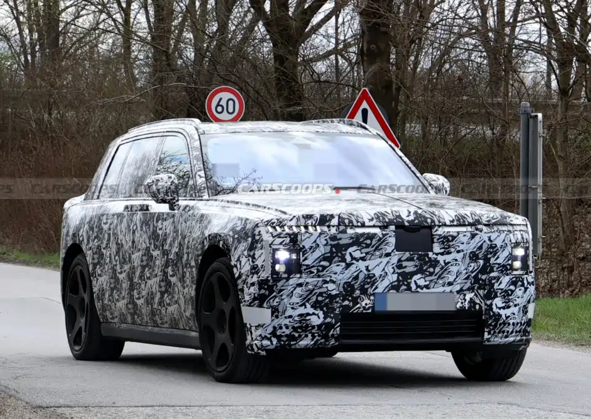 Rolls-Royce Cullinan EV