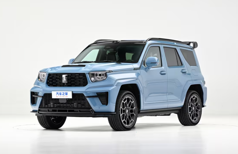 2026 Tank 700 Hi4-Z & Hi4-T