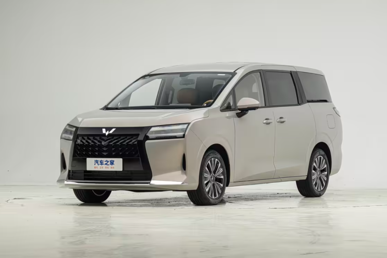 Wuling Starlight 730