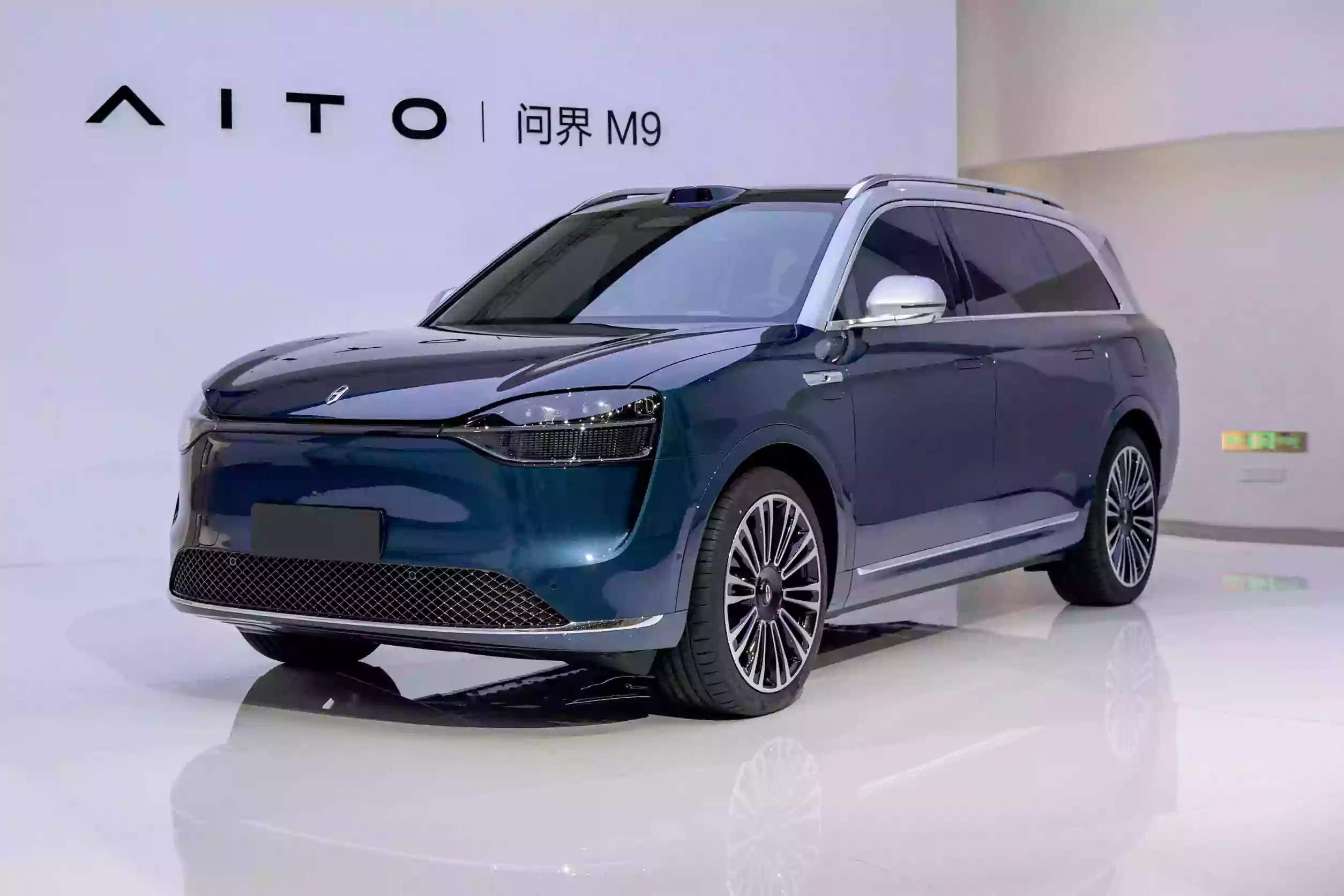 AITO-M9-2023-EV-appearance-1